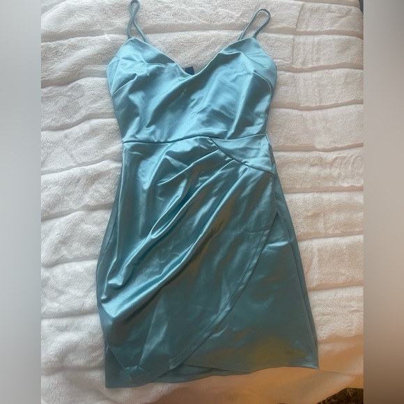 ❤️‍🔥BLUE WINDSOR MINI DRESS - Picture 2 of 5